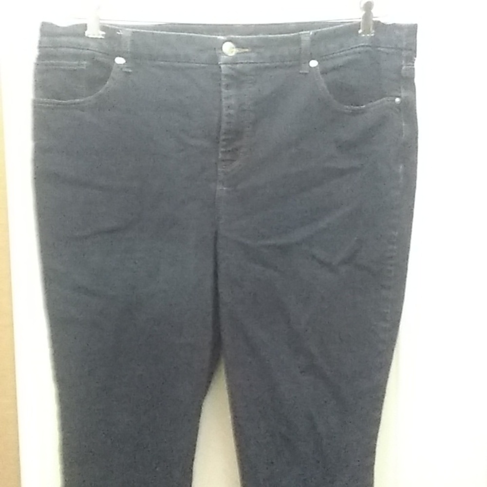FINAL MARKDOWN Chico’s so slimming ankle jeans 3 xl 16